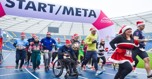 Ponad siedmiuset uczestników wzięło udział w Chorzowie w niezwykłym biegu, w trakcie którego zbierano fundusze na paczki świąteczne dla dzieci ze śląskich domów dziecka. W trakcie III Charytatywnej Mili Mikołajkowej z TAURONEM znakomicie połączono sport i szlachetne cele, a zebrane środki pozwoliły na przygotowanie dziewięciuset paczek dla dzieci!