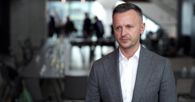 Lawinowo rosnący import cementu, zwłaszcza z krajów spoza Unii Europejskiej, zagraża polskim producentom. Na ich konkurencyjność negatywnie wpływają również wysokie ceny energii i paliw oraz zakup uprawnień do emisji CO2 w ramach systemu EU ETS. Zdaniem ekspertów sektor ten jest kluczowy dla strategicznych inwestycji budowlanych i obronnych, których kumulacja czeka nas w kolejnych latach. Dlatego postulują szereg zmian, m.in. zwiększenie liczby bezpłatnych uprawnień do emisji CO2 i większą kontrolę importu.